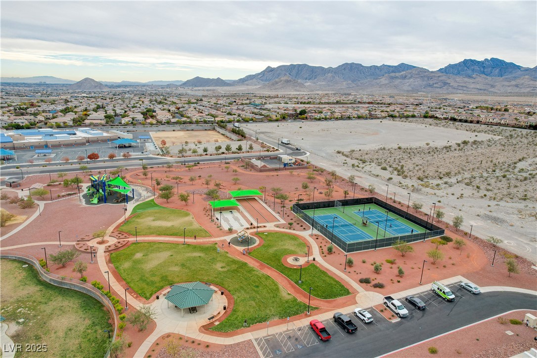 10135 Amana Oaks Avenue