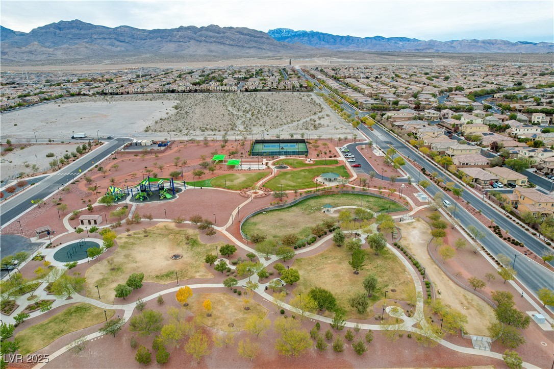 10135 Amana Oaks Avenue