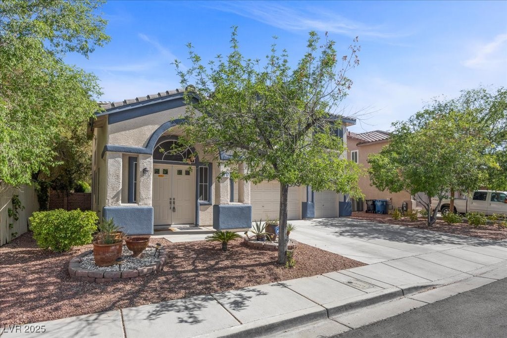 2717 Cool Lilac Avenue