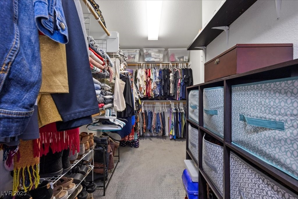 2717 Cool Lilac Avenue