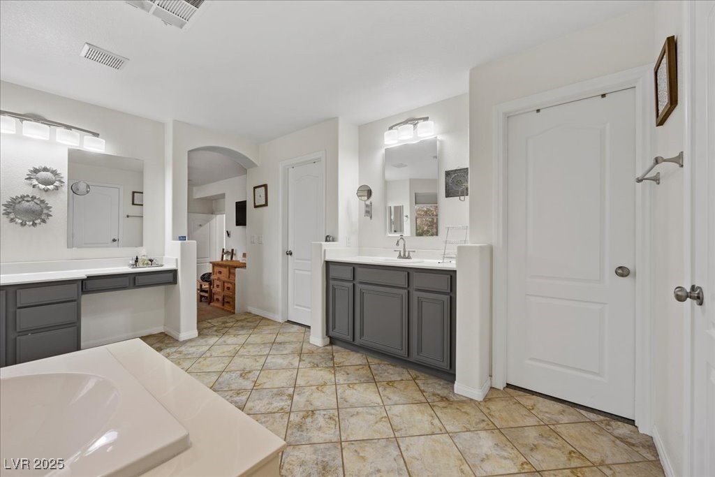 2717 Cool Lilac Avenue