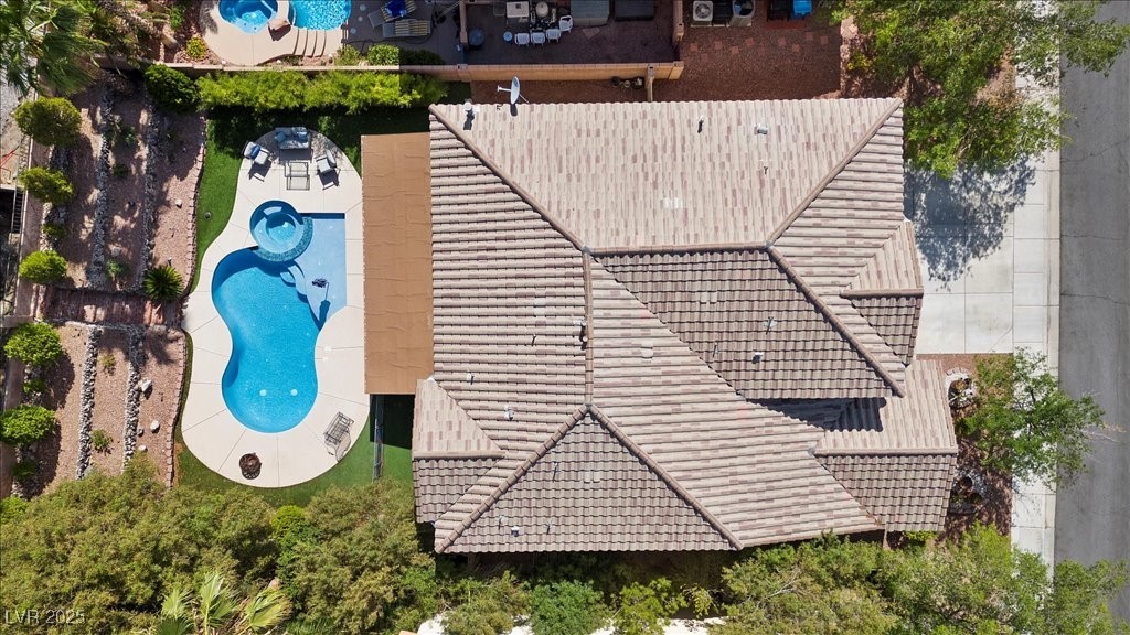 2717 Cool Lilac Avenue