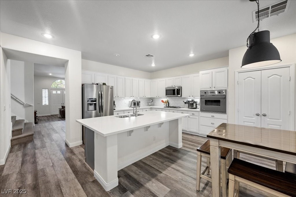 2717 Cool Lilac Avenue