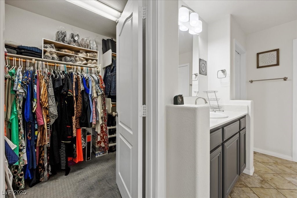 2717 Cool Lilac Avenue