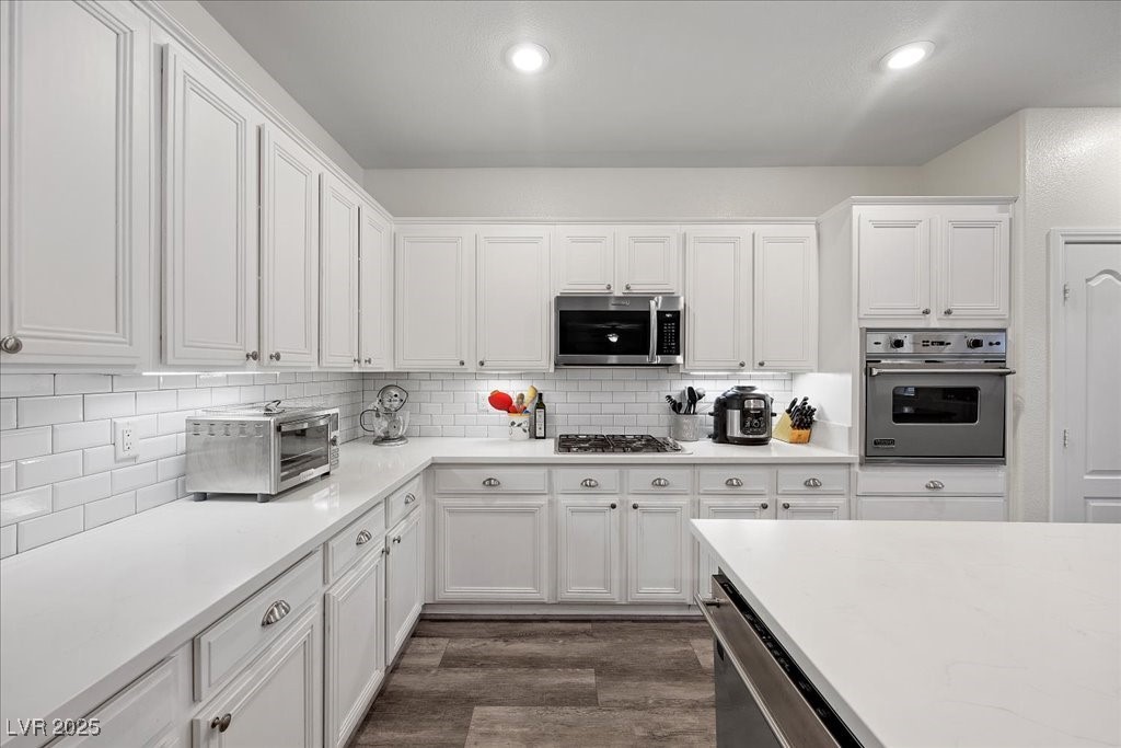 2717 Cool Lilac Avenue