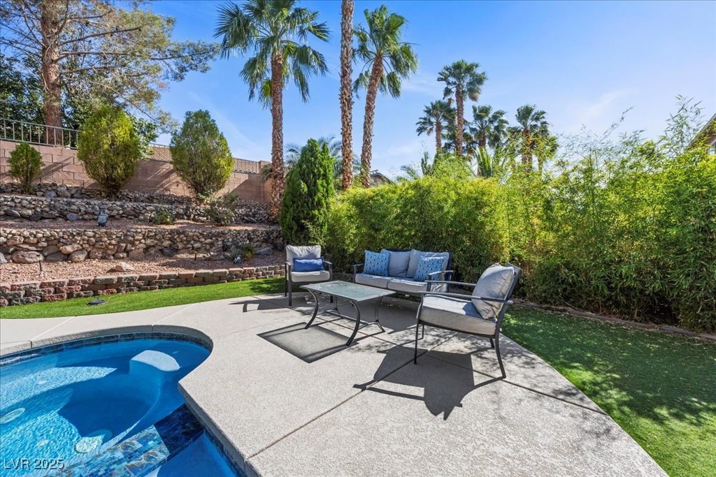 2717 Cool Lilac Avenue