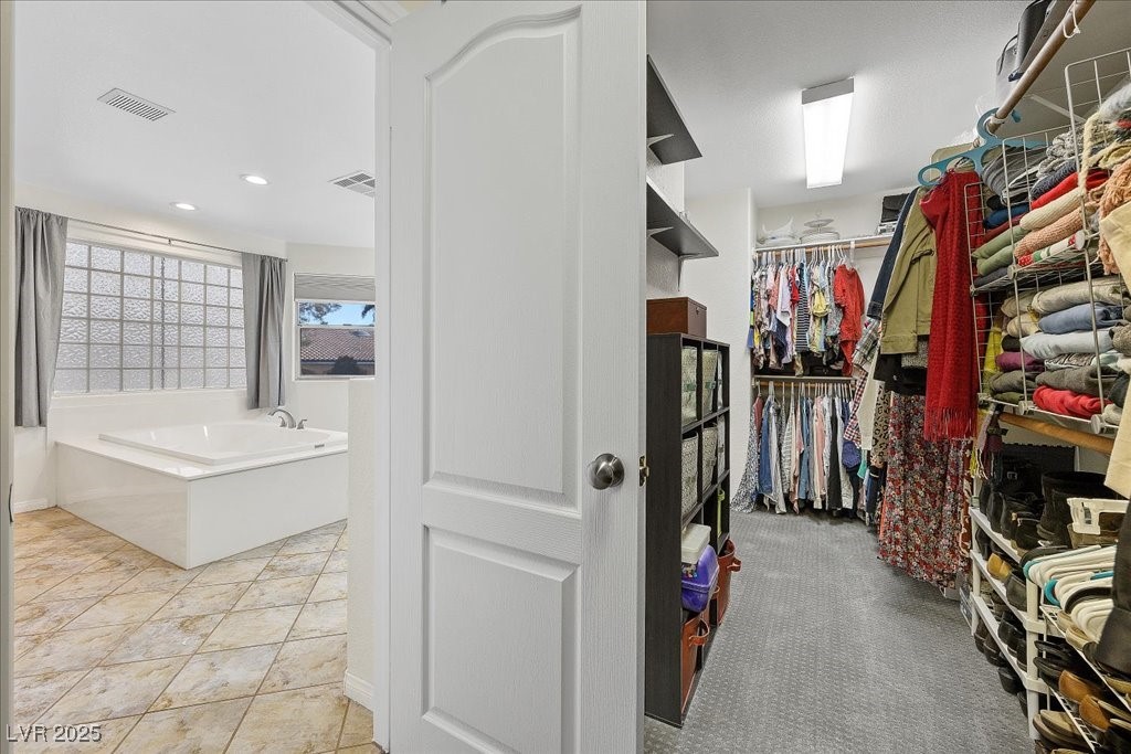 2717 Cool Lilac Avenue