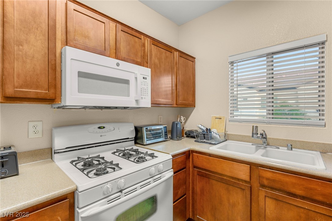 2291 West Horizon Ridge Parkway 8248