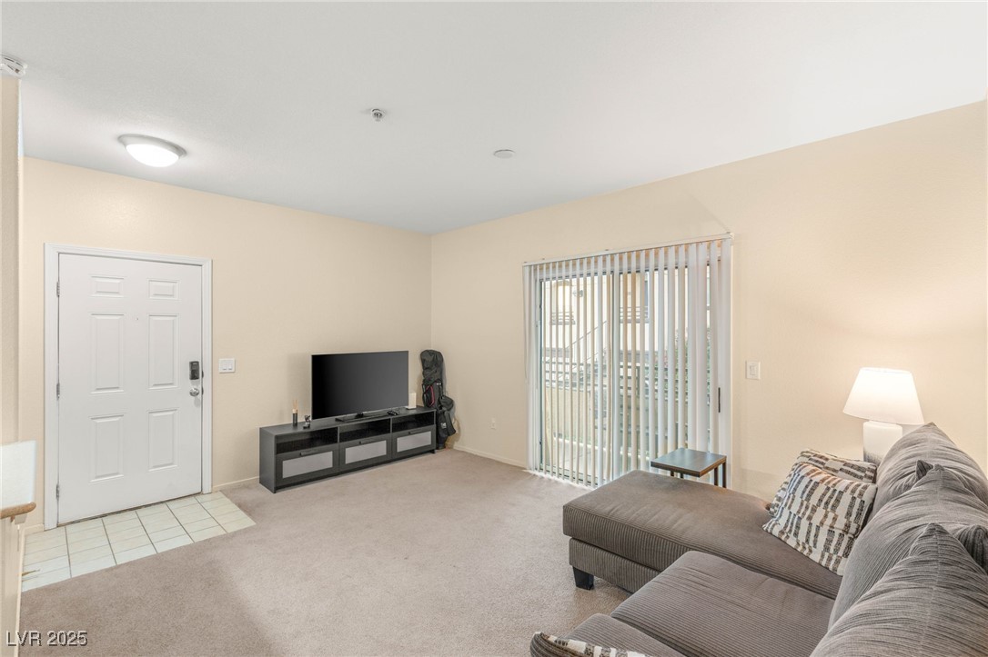 2291 West Horizon Ridge Parkway 8248