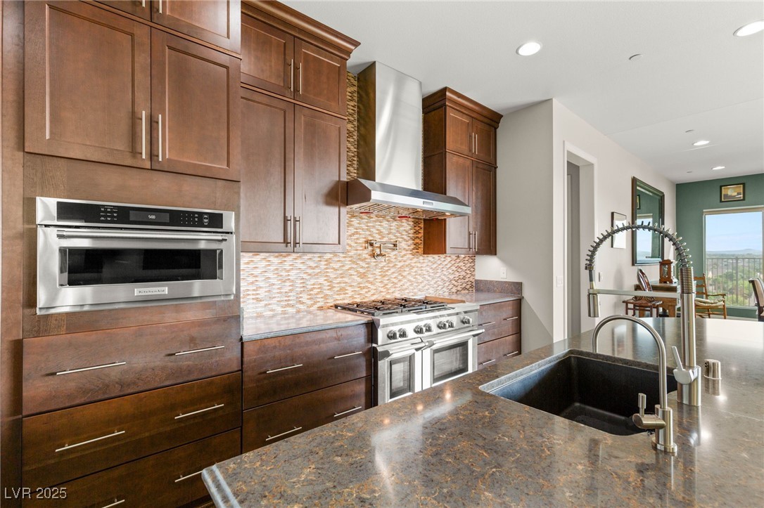 2069 Alto Vista Drive