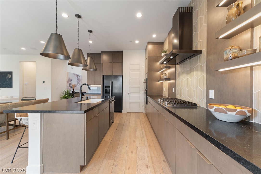 10125 Sequoia Glen Avenue