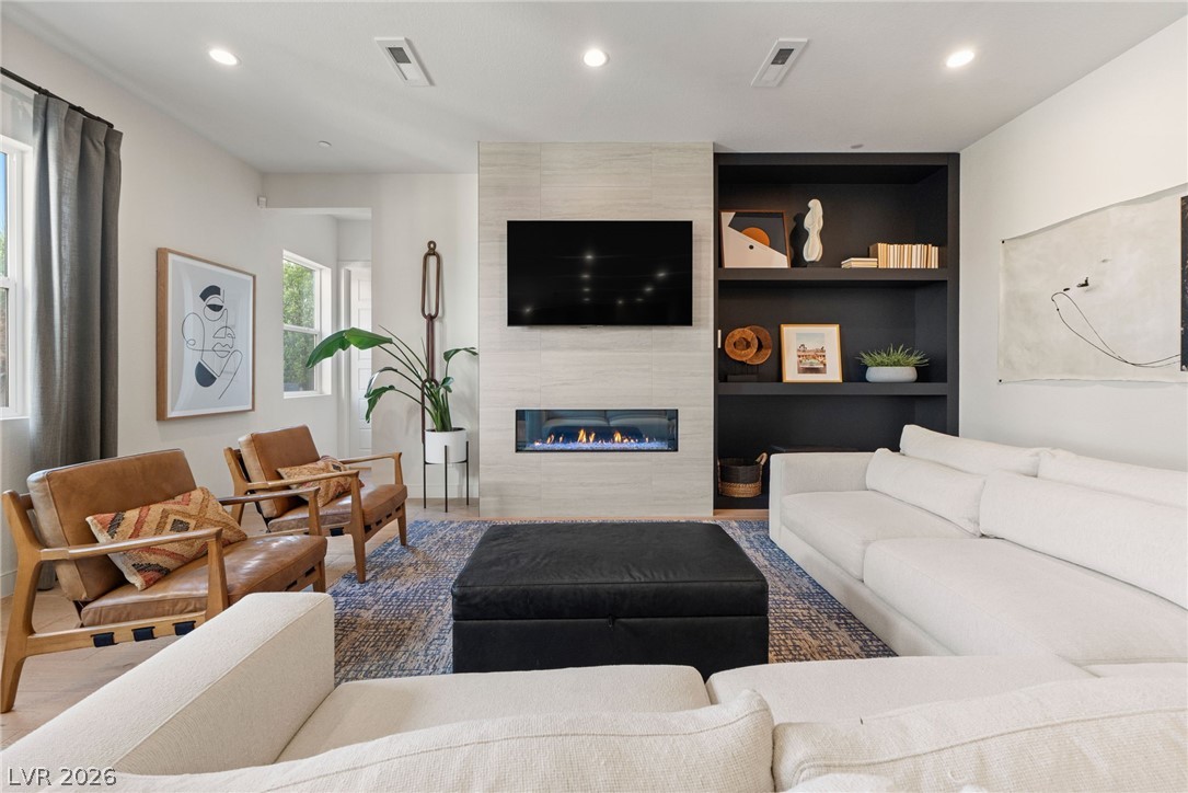 10125 Sequoia Glen Avenue