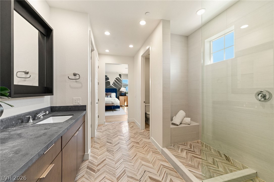 10125 Sequoia Glen Avenue