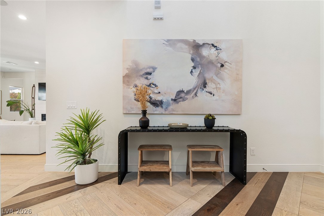 10125 Sequoia Glen Avenue