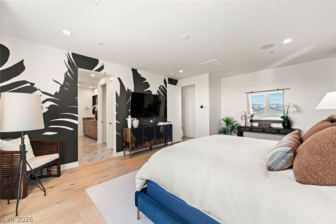 10125 Sequoia Glen Avenue