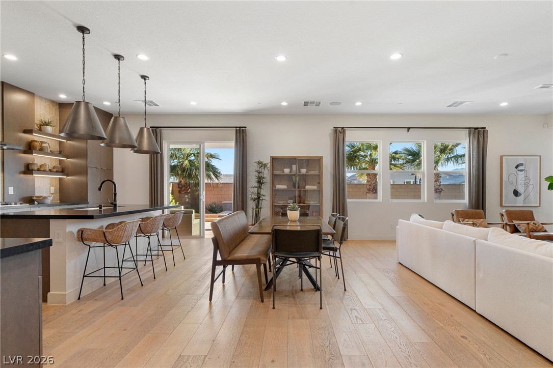 10125 Sequoia Glen Avenue