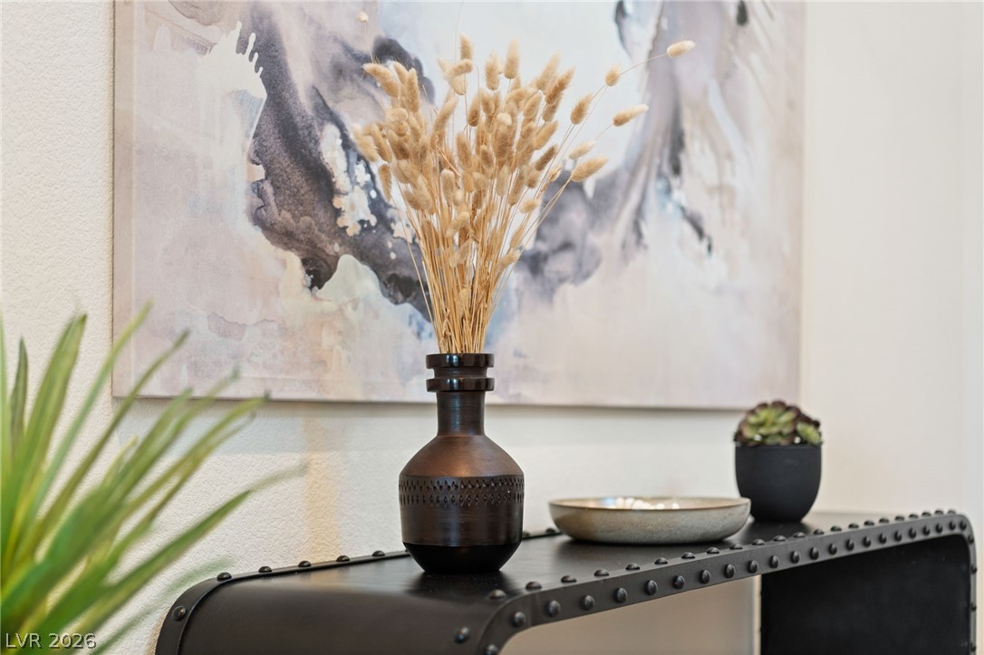 10125 Sequoia Glen Avenue