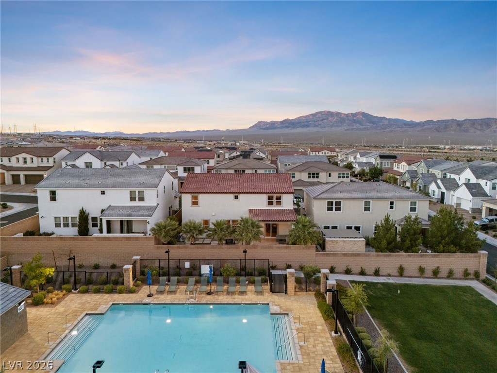 10125 Sequoia Glen Avenue