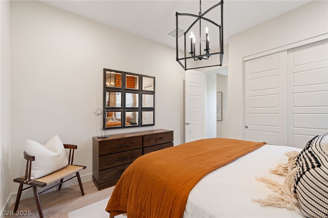 10125 Sequoia Glen Avenue