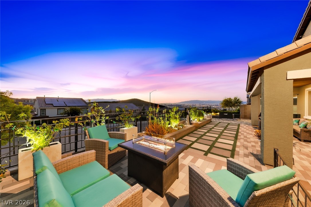 333 Crimson Edge Street