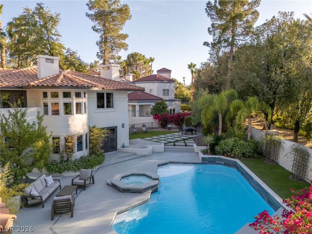 2233 Versailles Court