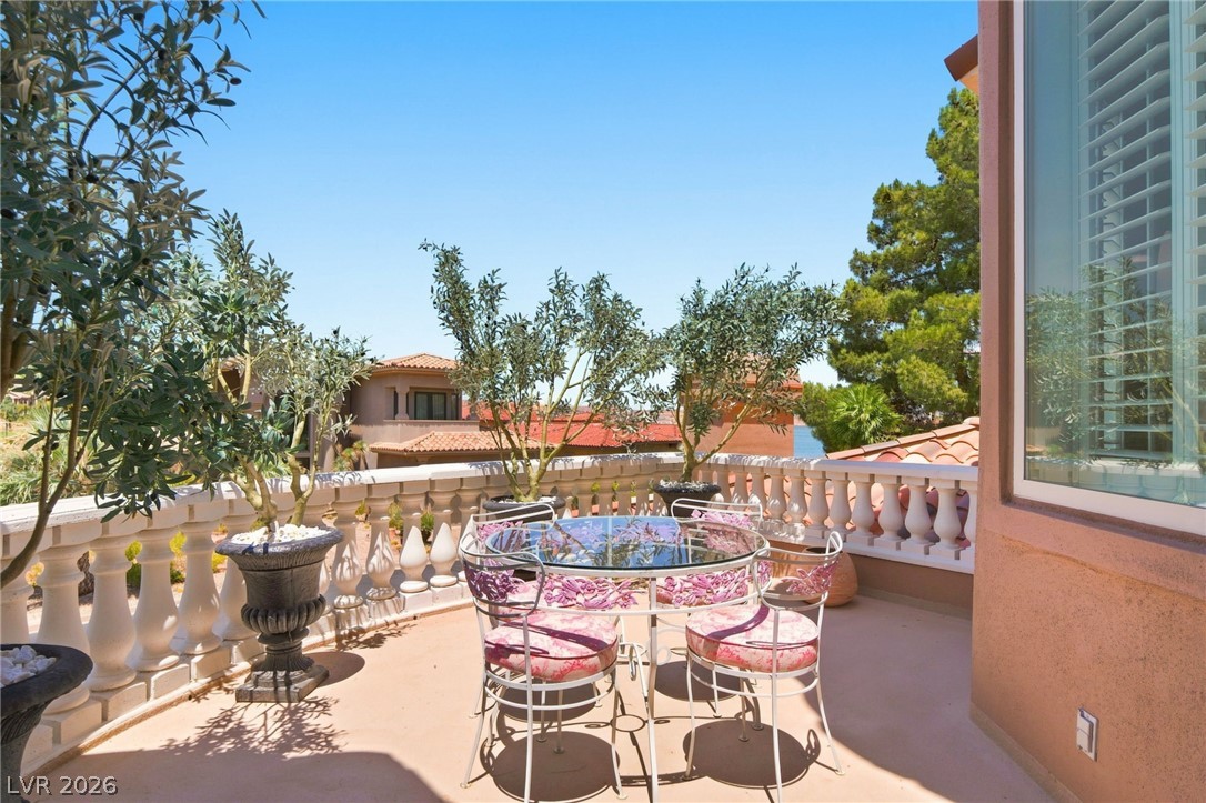 7 Rue Promenade Way
