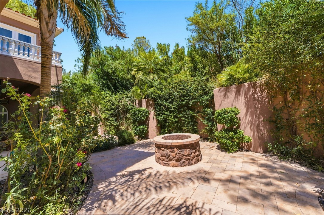 7 Rue Promenade Way