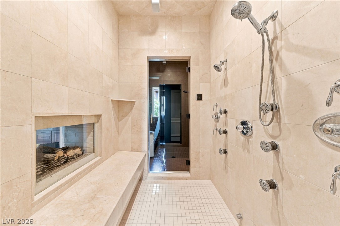 7 Rue Promenade Way