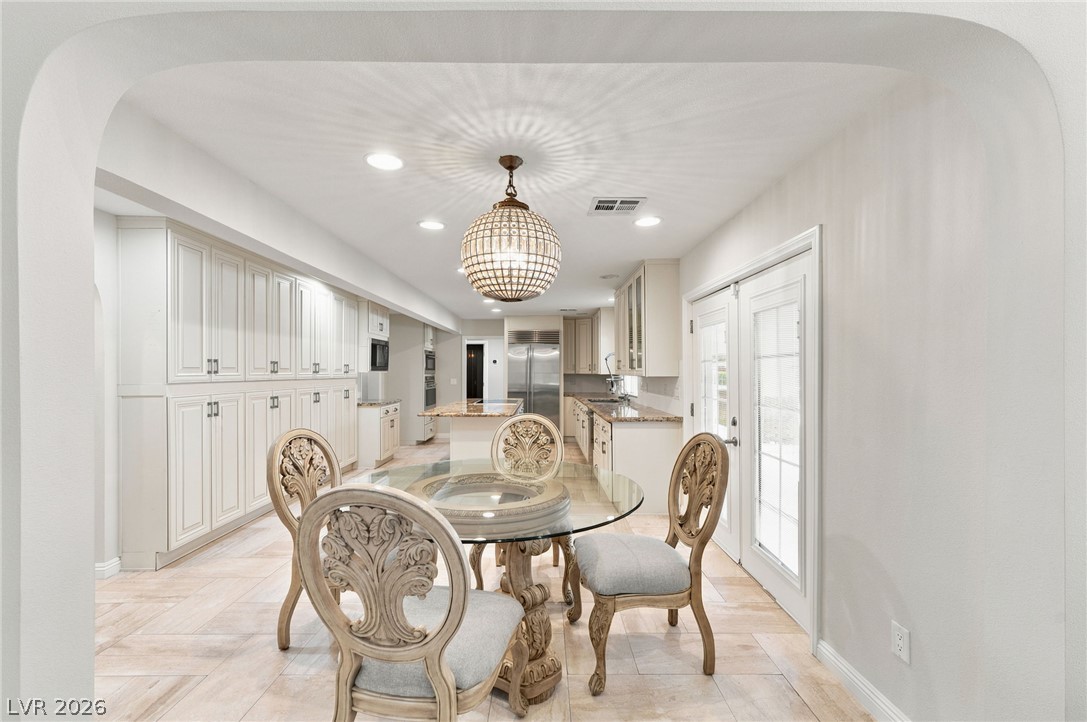 2252 Buckingham Court