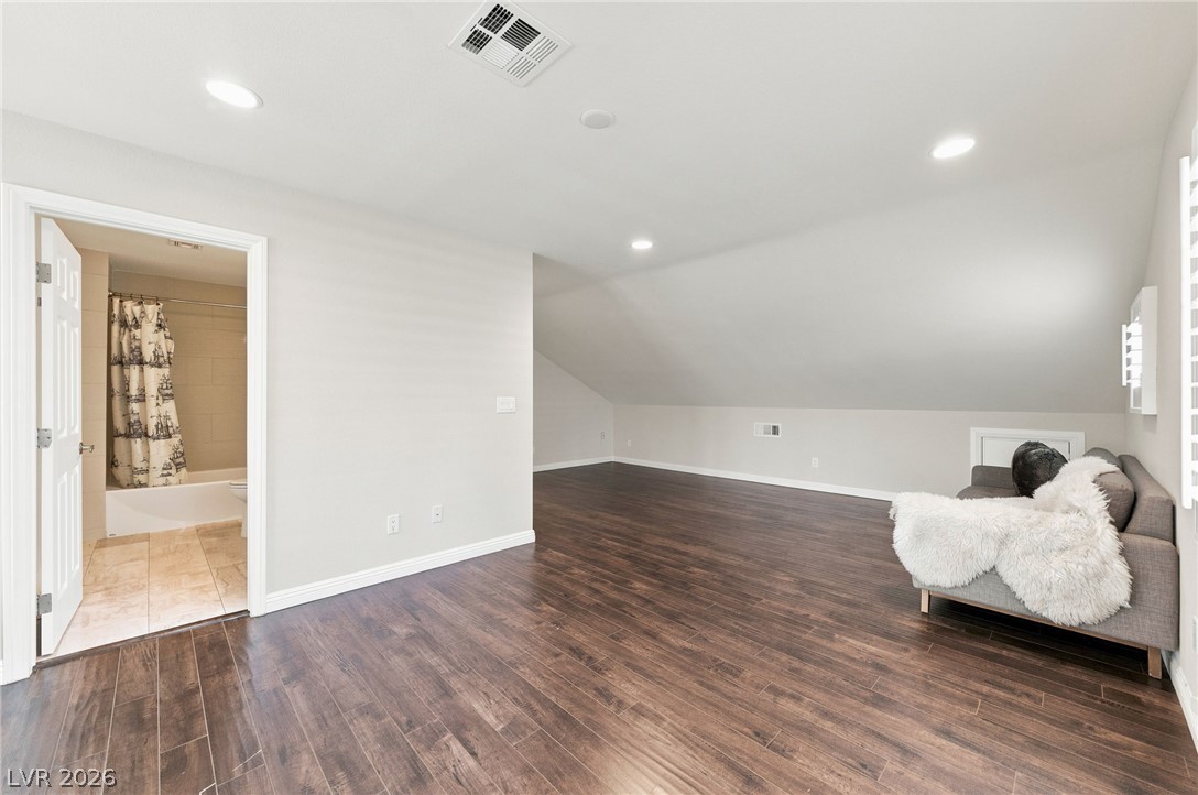 2252 Buckingham Court