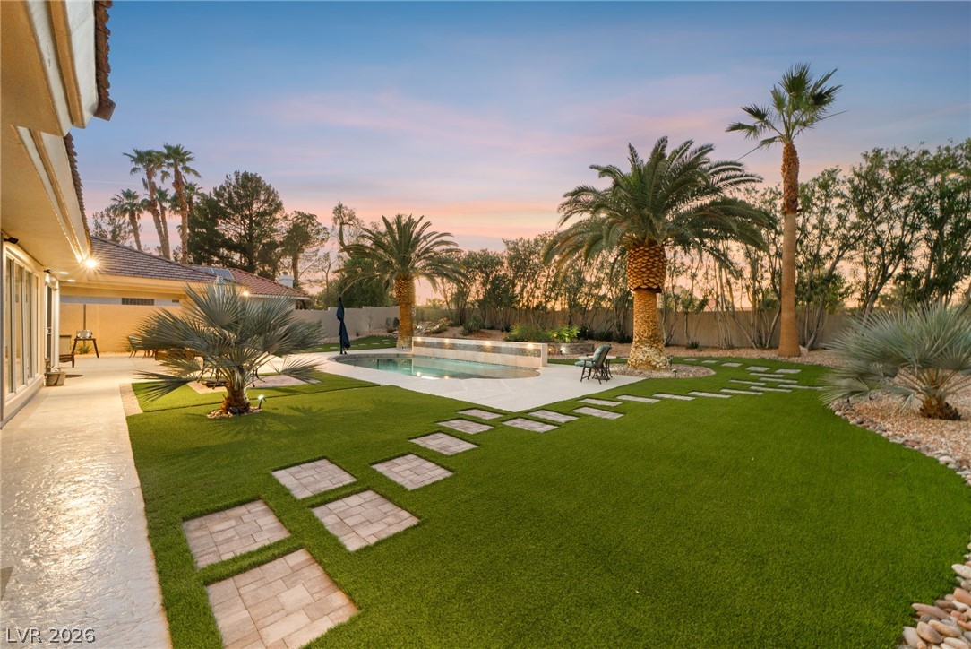 2227 Versailles Court
