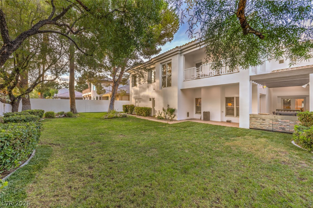 2228 Chatsworth Court