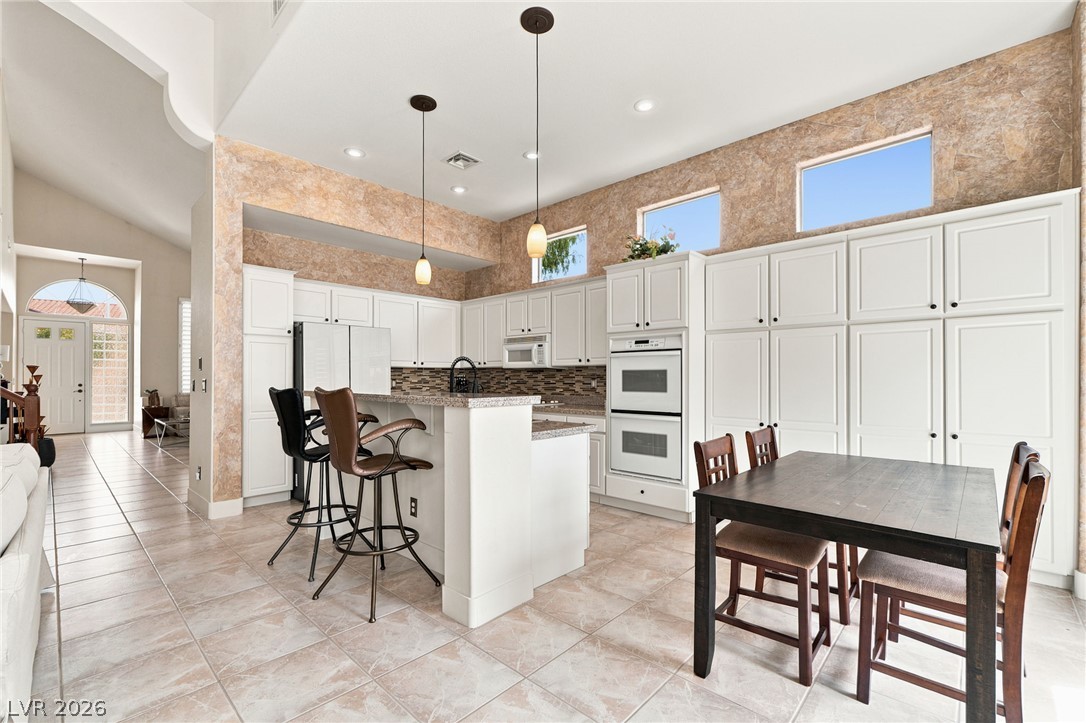 3049 Blazing Creek Way