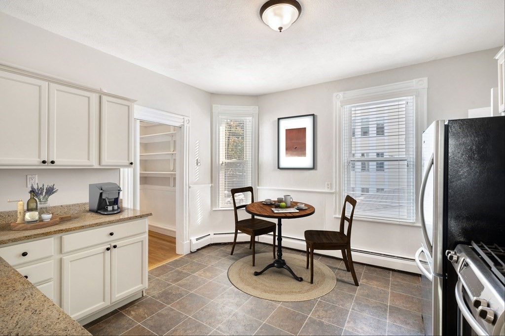 195 Davis Ave # 2