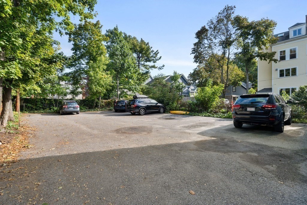 195 Davis Ave # 2