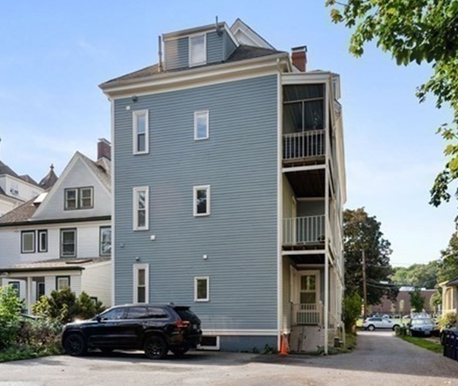 195 Davis Ave # 2