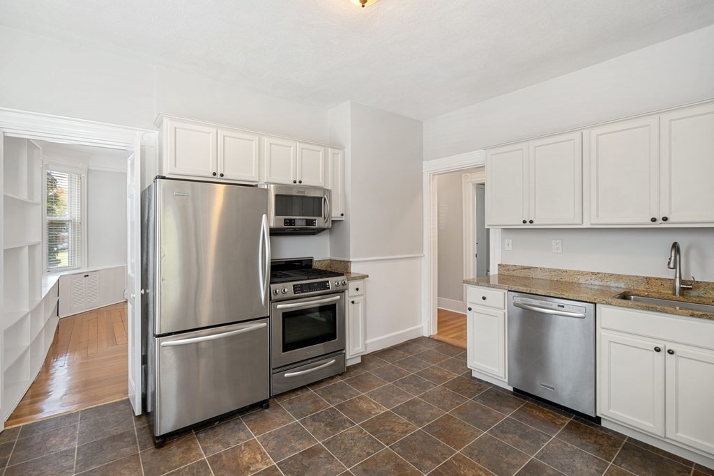 195 Davis Ave # 2