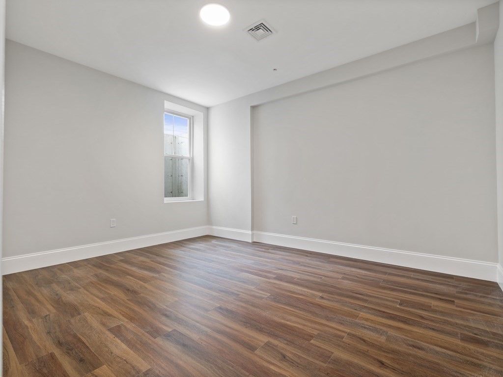67 Walnut Street # 2