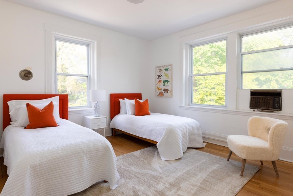 130 Longwood Ave # 2