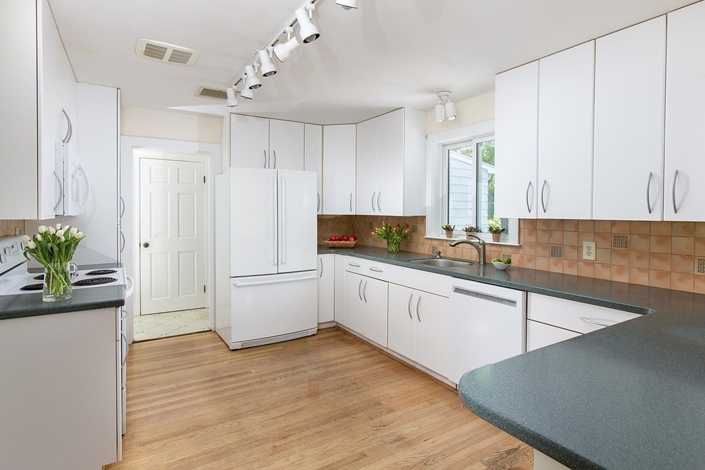 145 Bellingham Rd