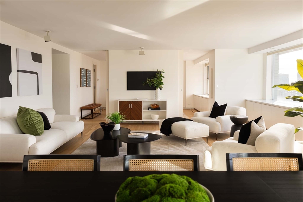 151 Tremont Street # 24E