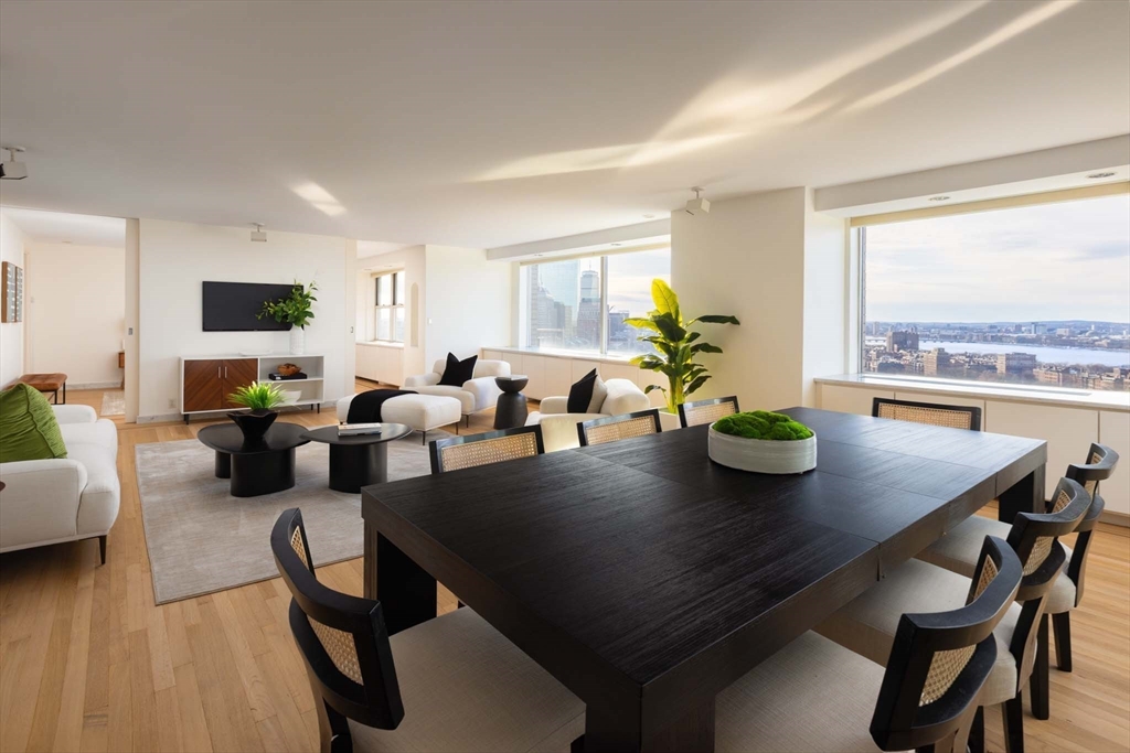 151 Tremont Street # 24E