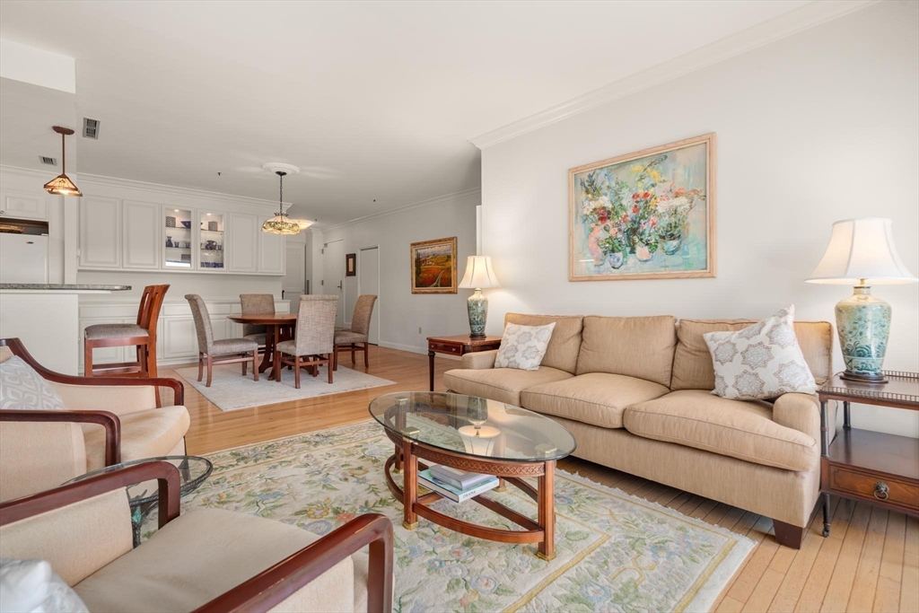 1265 Beacon # 802