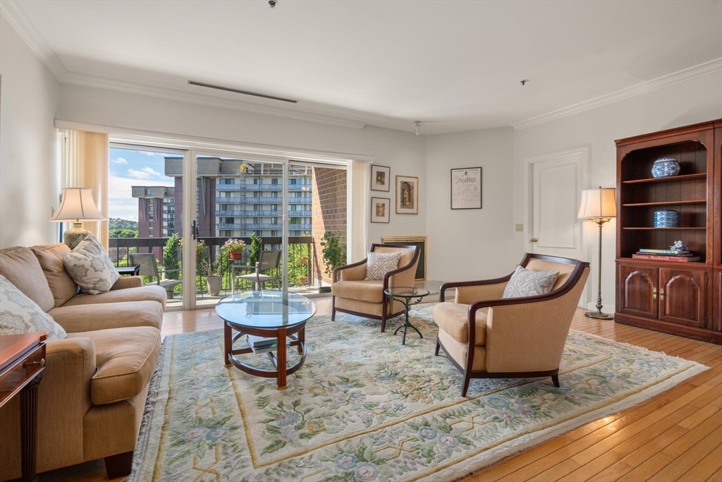 1265 Beacon # 802