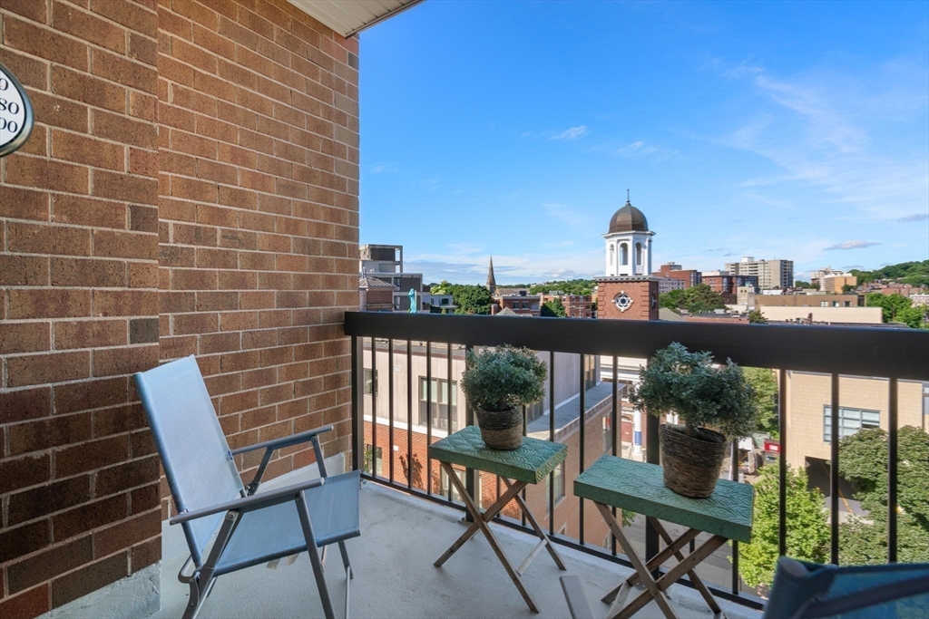 1265 Beacon # 802