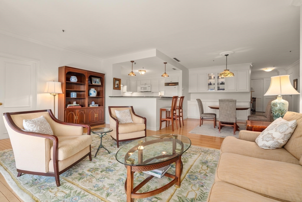 1265 Beacon # 802