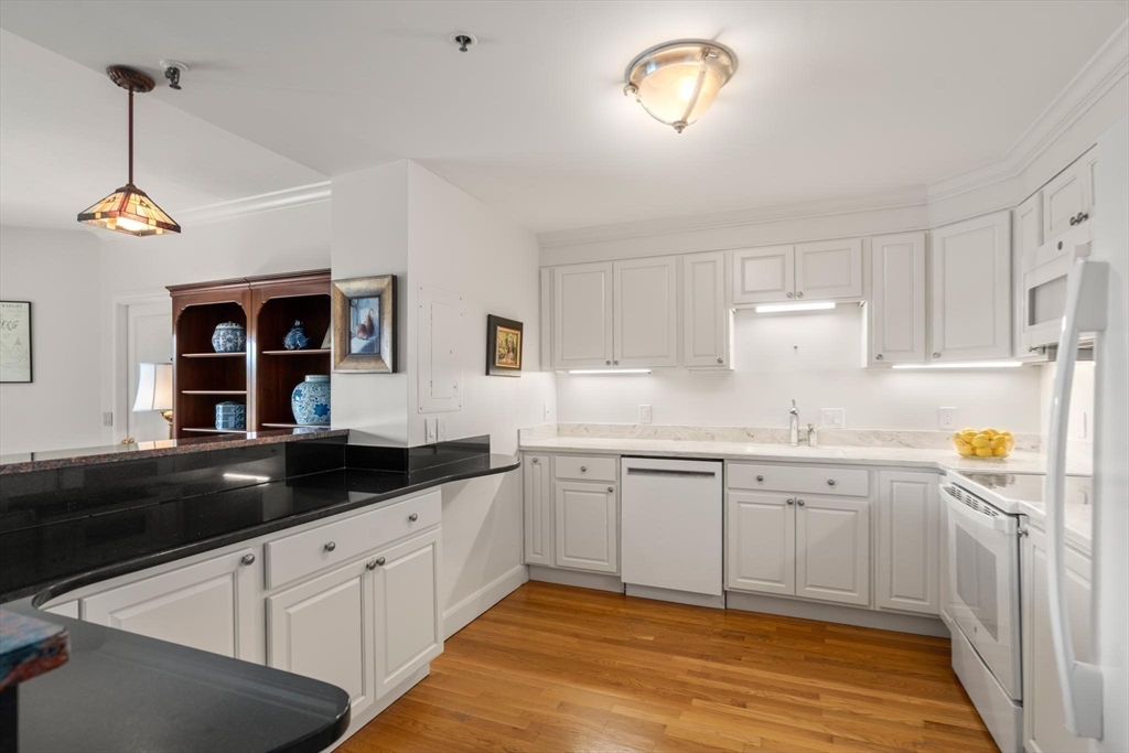 1265 Beacon # 802
