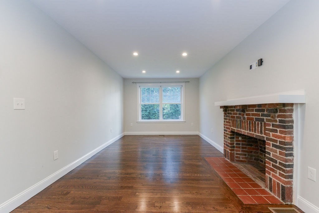 10 Hazelmere Rd