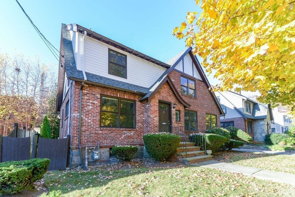 10 Hazelmere Rd