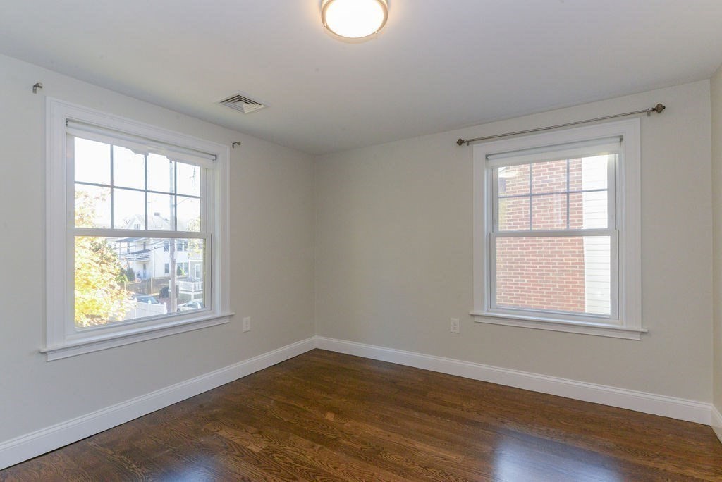 10 Hazelmere Rd